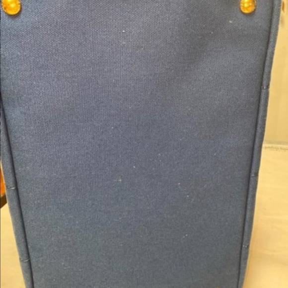 Prada Canapa - Picture 7 of 12